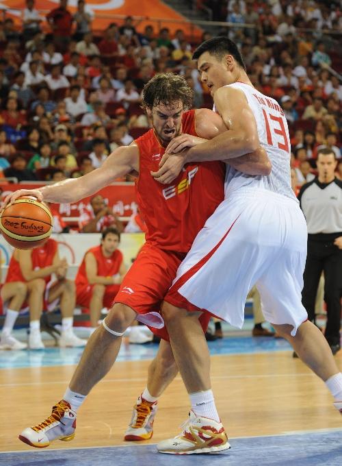 希腊男篮鏖战菲律宾男篮,浓眉惊艳世界 希腊男篮鏖战菲律宾男篮,浓眉惊艳世界