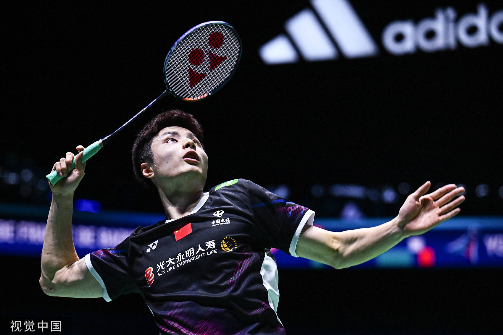 中国羽毛球队绝杀英格兰羽毛球队，林丹爆发神勇