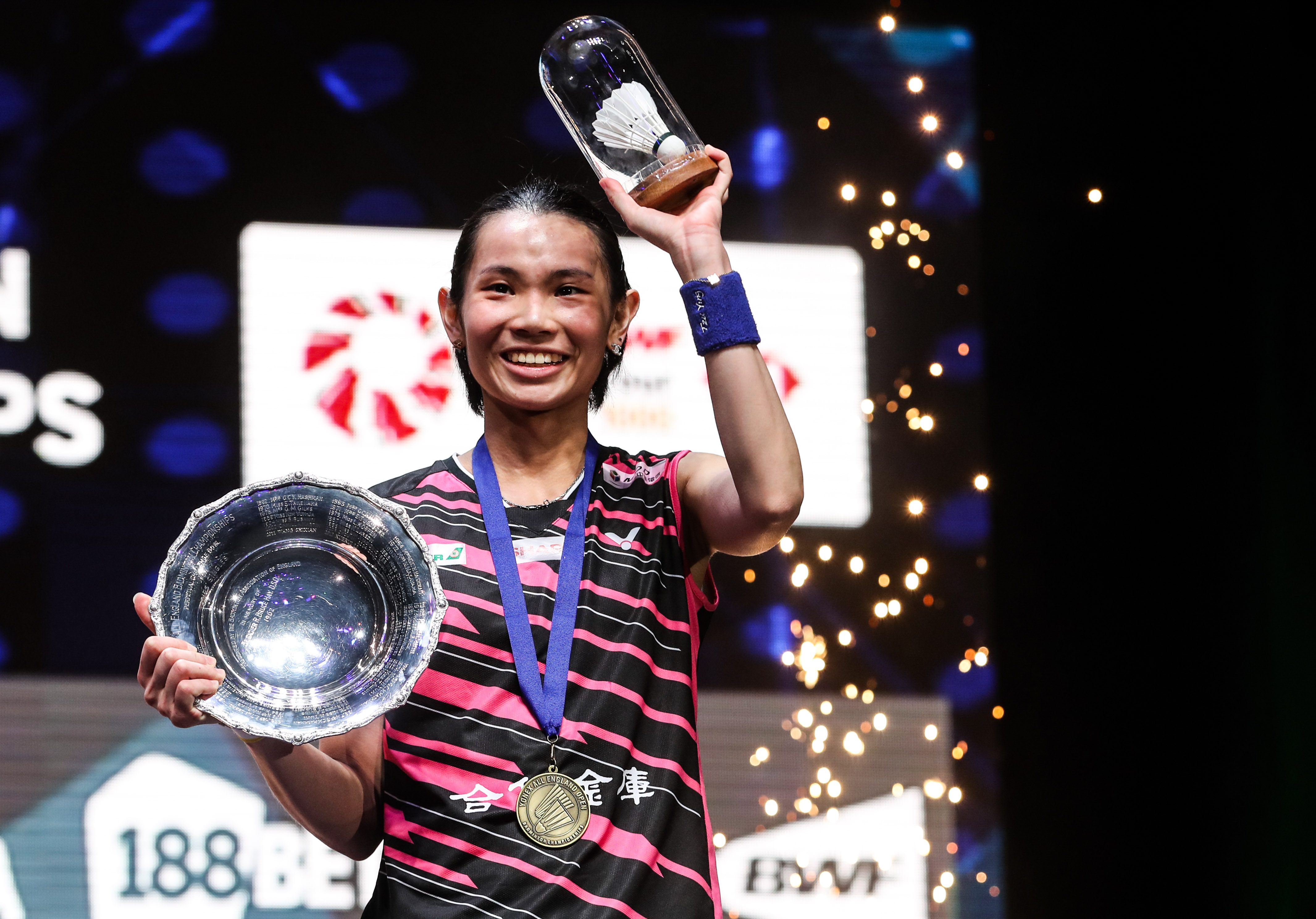 中国羽毛球队鏖战英格兰羽毛球队,戴资颖惊艳世界 中国羽毛球队鏖战英格兰羽毛球队,戴资颖惊艳世界