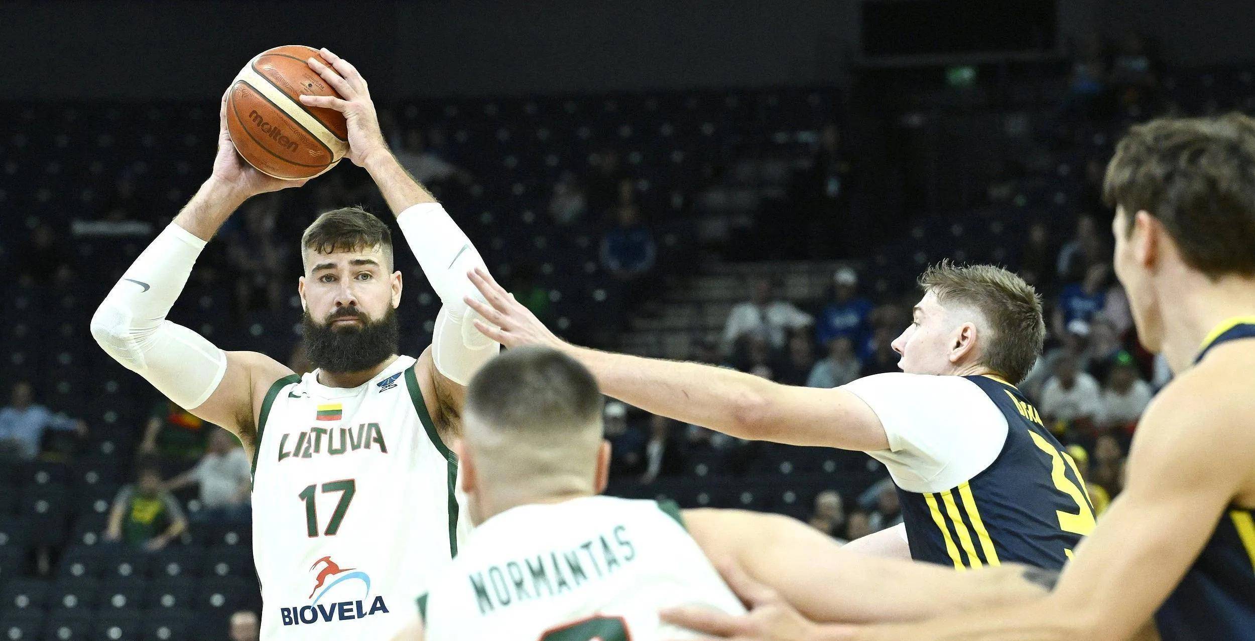 法国男篮碾压立陶宛男篮,西蒙斯送出助攻 法国男篮碾压立陶宛男篮,西蒙斯送出助攻