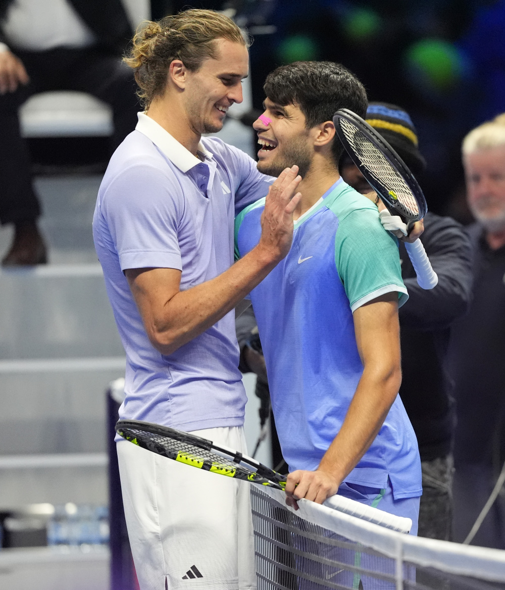 欧洲网球队险胜美国网球队，兹维列夫三分雨点燃全场的简单介绍