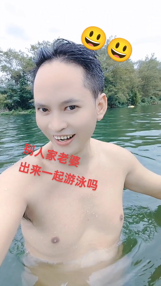 游泳赛后采访曝光，内幕引发热议