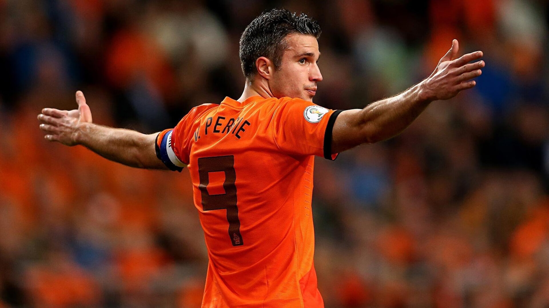 胜利的滋味,红牛车队的香槟里,藏着法拉利引擎的叹息