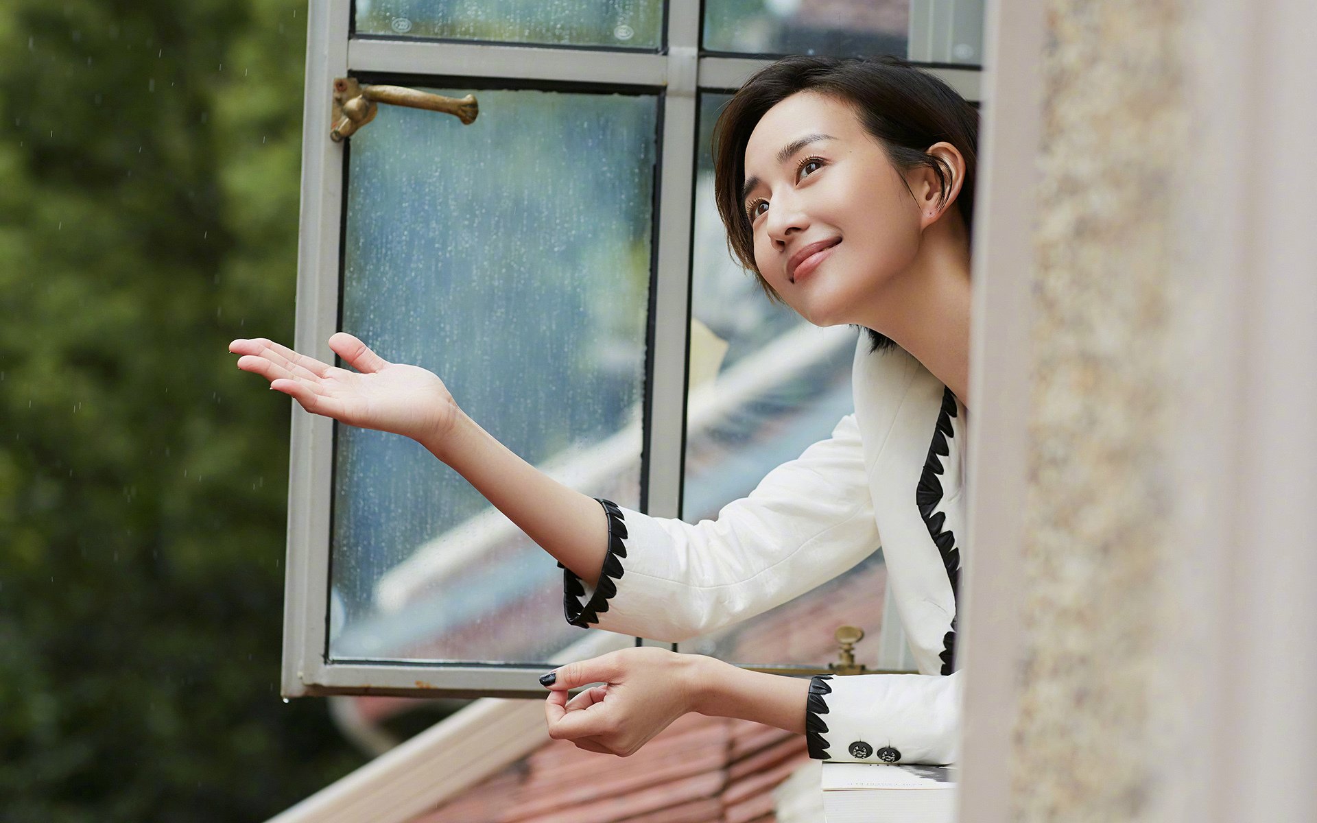 丹佛雪原上的王权宣言，恩比德用一场掘金式狂胜，在世界之巅的暗战中接管权杖