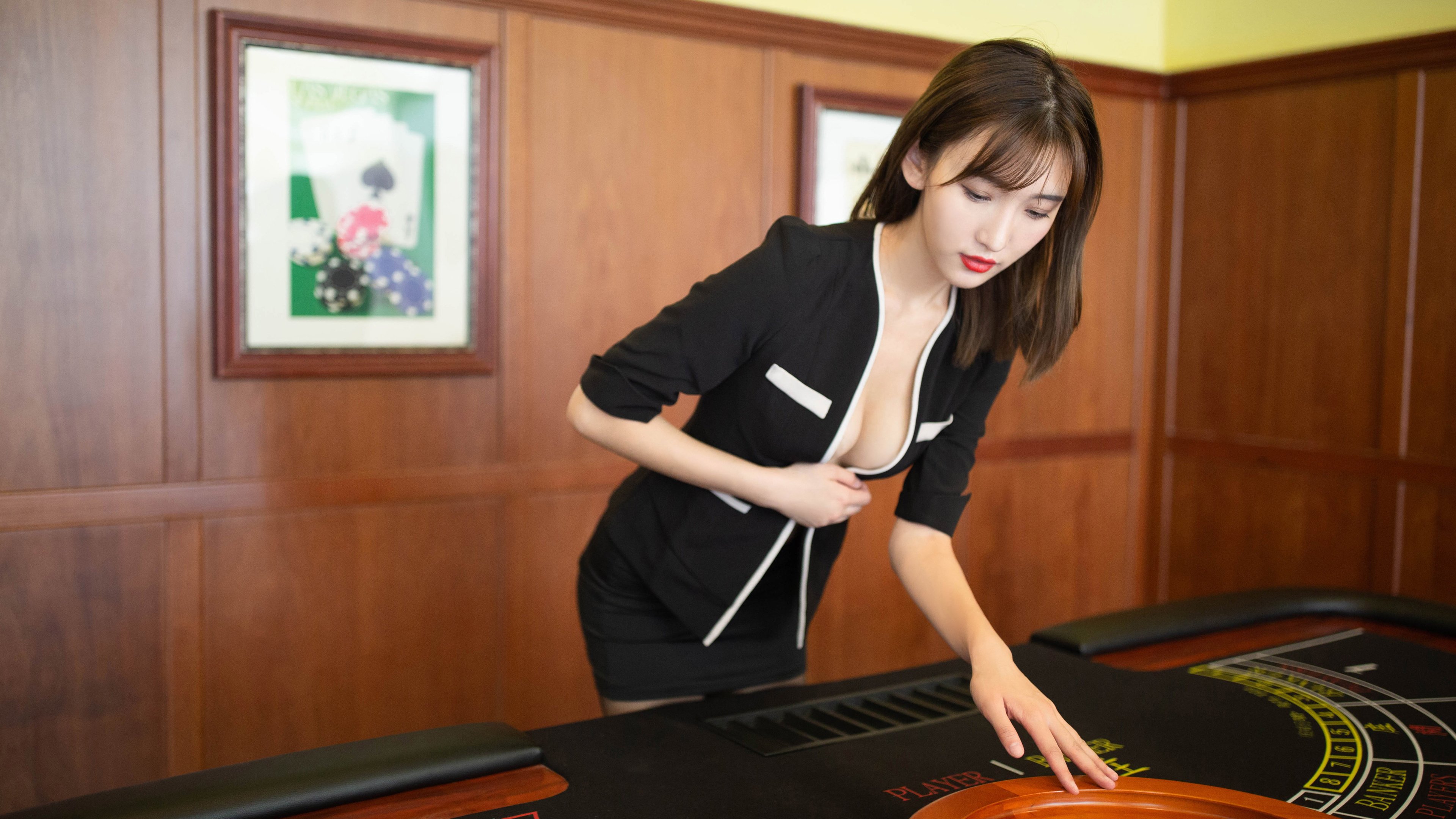 字母引擎全速驱动，活塞攻防转换碾压鹈鹕